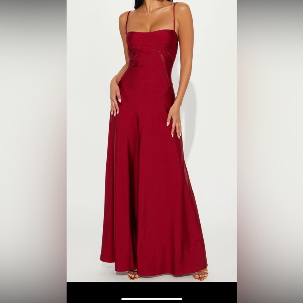 Fashion nova maxi dress! Size Medium. Never worn